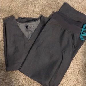 FIGS Graphite Scrubs Set Medium